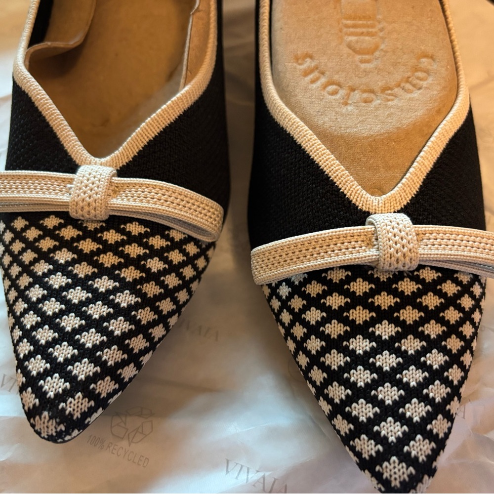 Vivaia Shoes size 39. Kitten heels. Gorgeous shoes. For dress and casual.